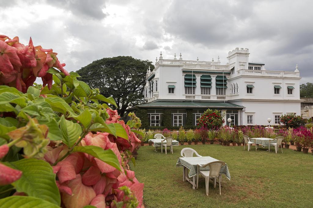 The Green Hotel Mysore Esterno foto